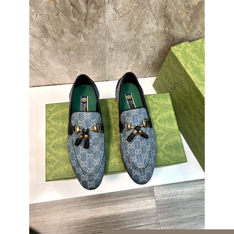 G*u*i leather shoes